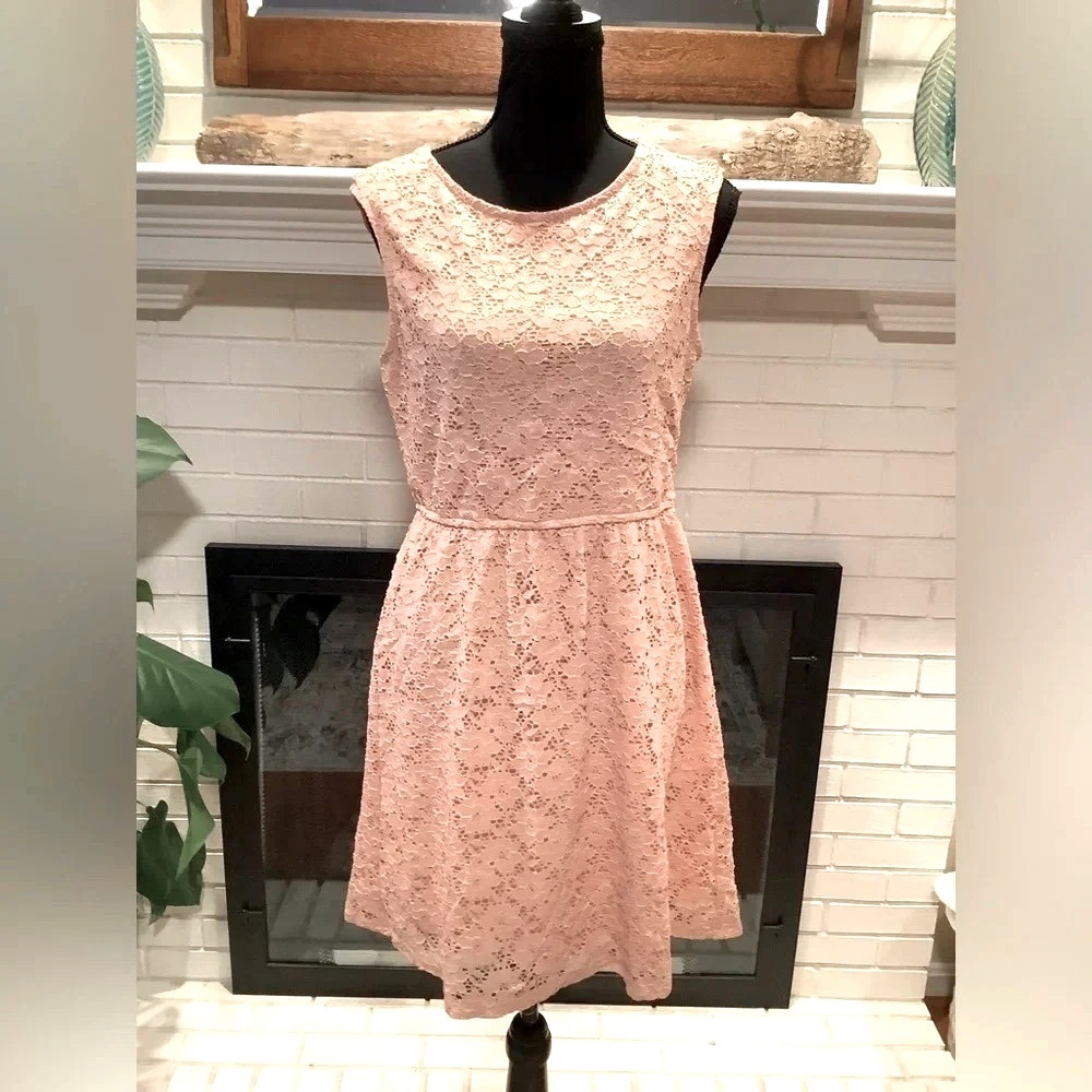 #331 NWT Gorgeous Romeo & Juliet Couture Pink Shimmer Open Back Dress Sz Medium
